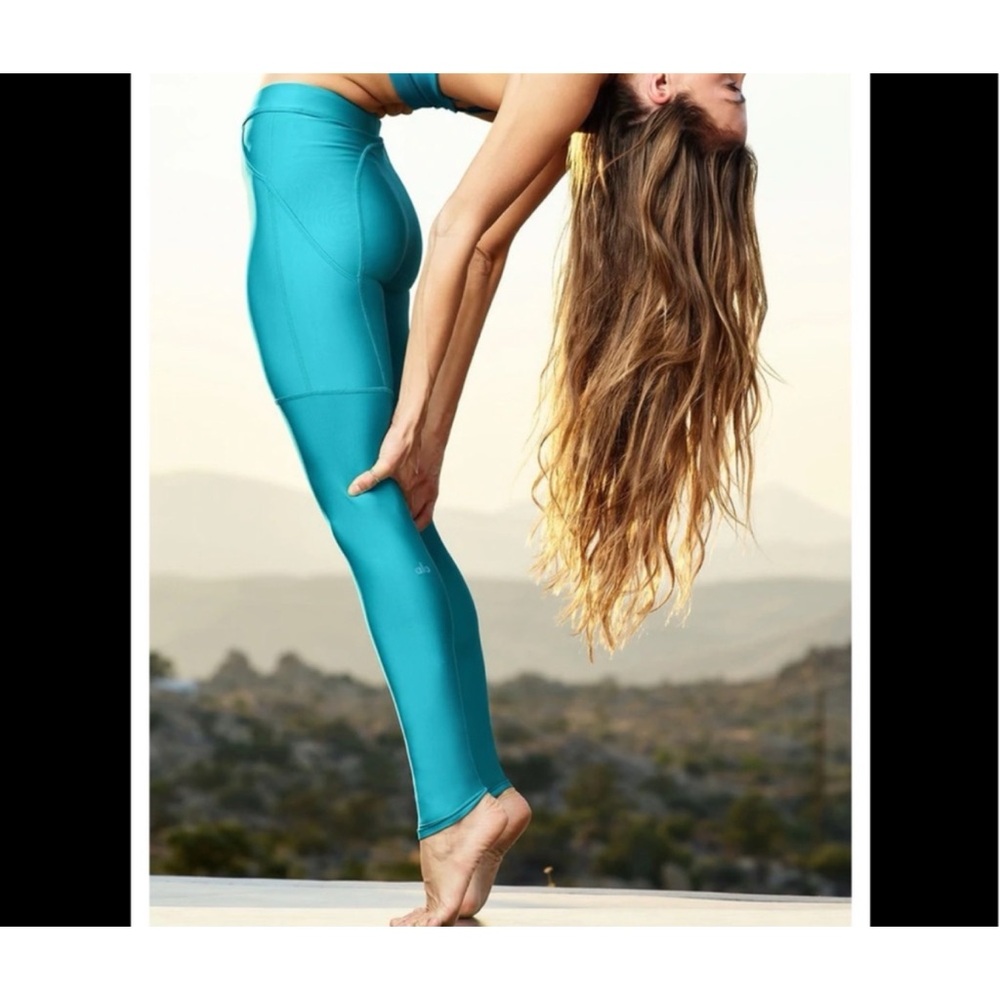ALO YOGA High-Waist Airlift 4-Pocket Utility Legging Aqua | S